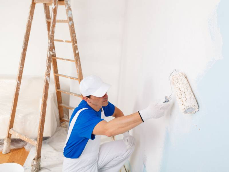 Prix d'un peintre au m2 pour murs et plafonds à Montpellier