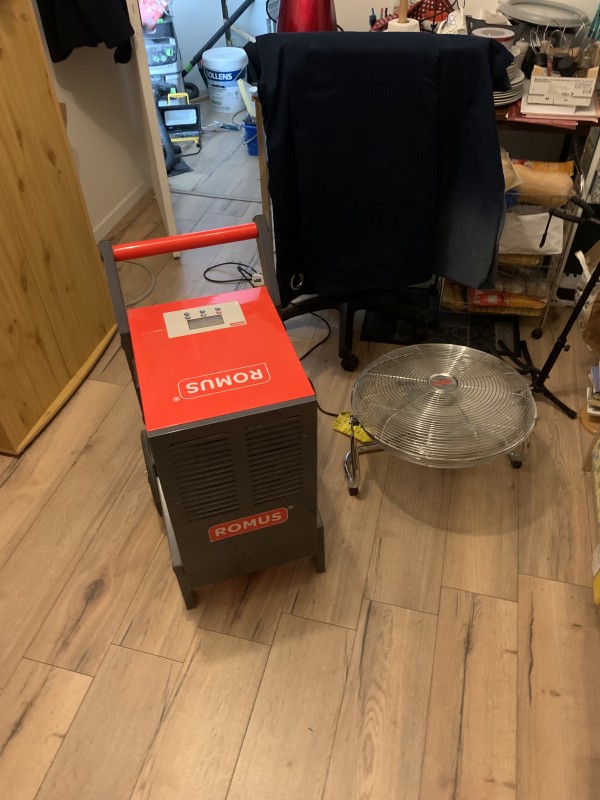 assèchement des espaces et lieux sinistrés par fuite d’eau ou inondation 